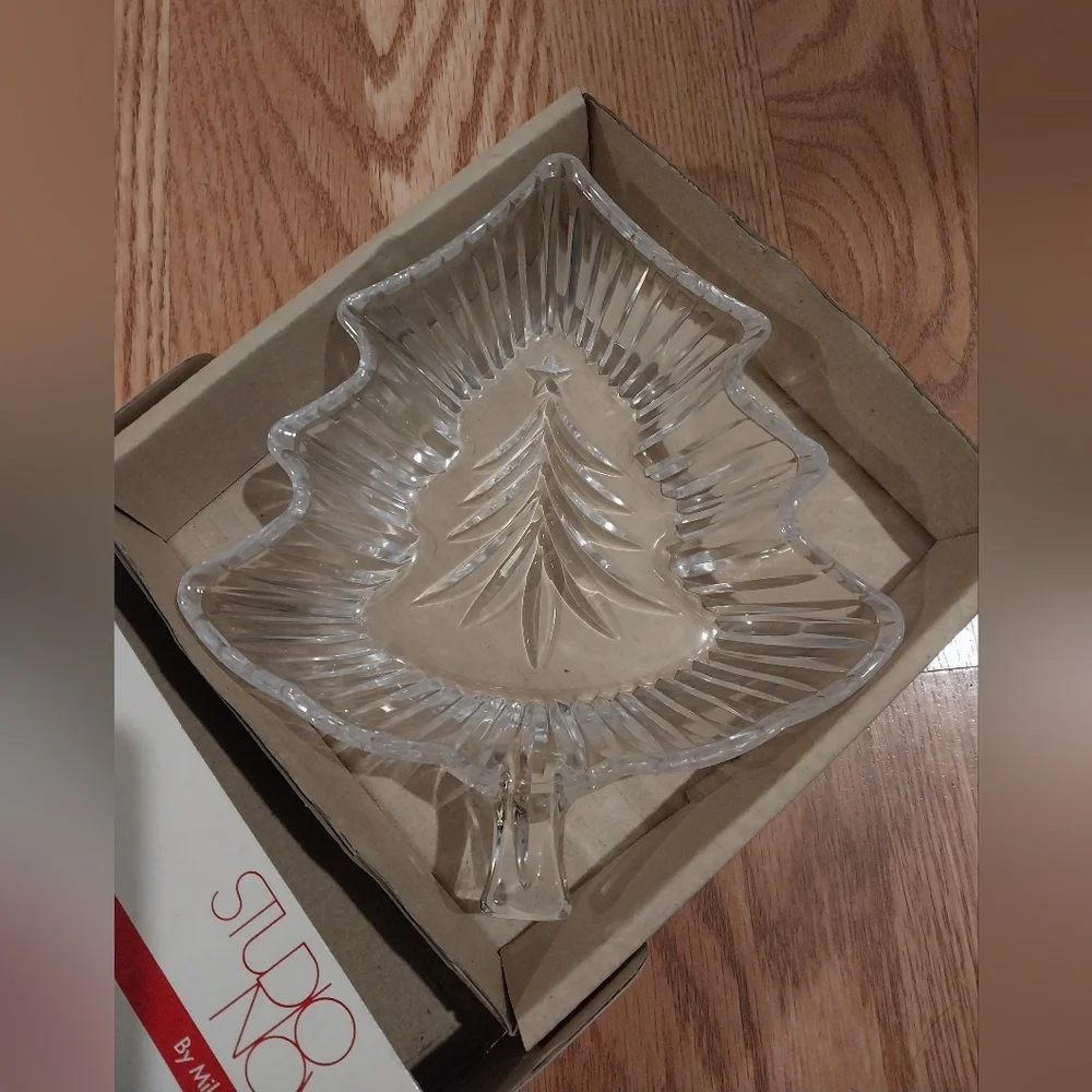 8" tree shaped crystal dish - Picture 3 of 5